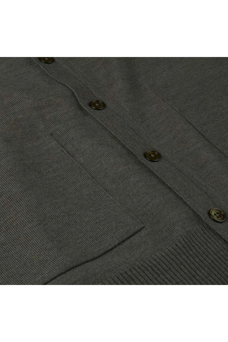 Stenströms Fitted Body CardiganKnopfleiste Dunkelgrün 4 Stenströms Fitted Body CardiganKnopfleiste Dunkelgrün – Bild 4