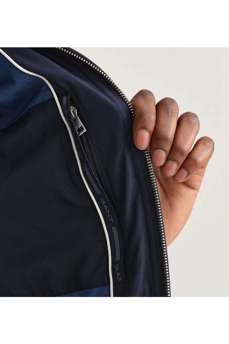 GANT Casual Fit Herren Steppjacke Zip Navy 4 GANT Casual Fit Herren Steppjacke Zip Navy – Bild 4